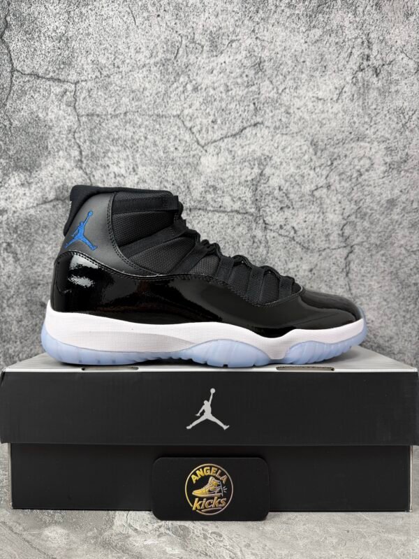 Jordan 11 Retro Space Jam