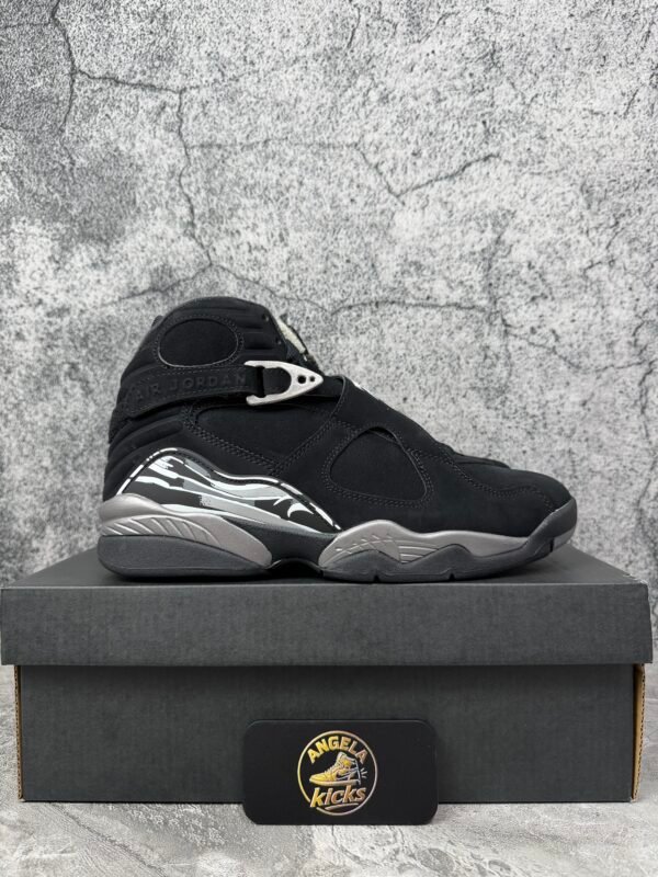 Jordan 8 Retro Chrome
