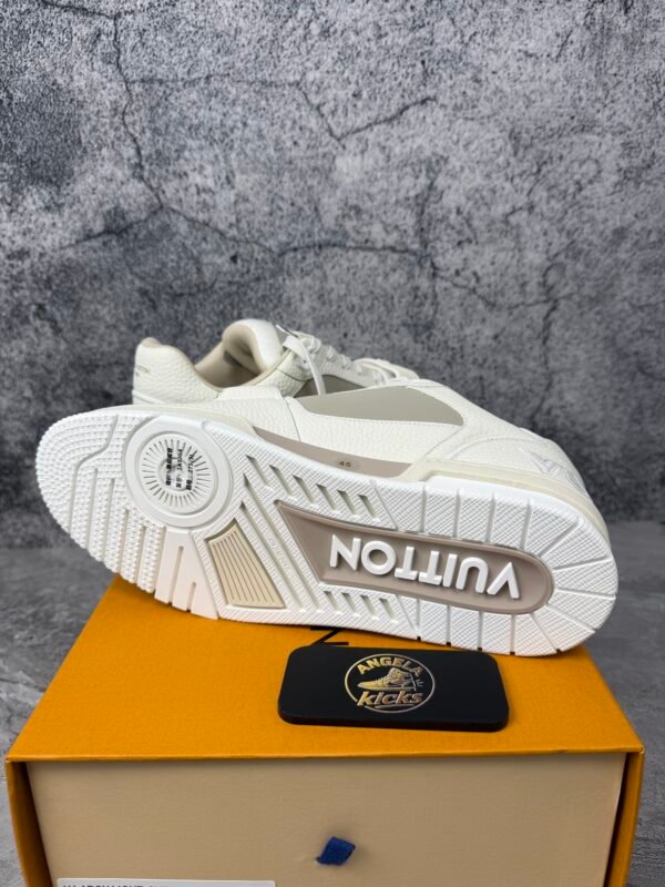 Louis Vuitton LV Trainer Monogram Flower Beige