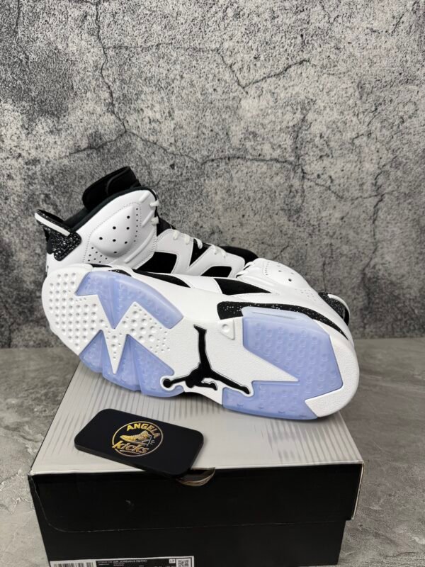 Jordan 6 Retro Oreo
