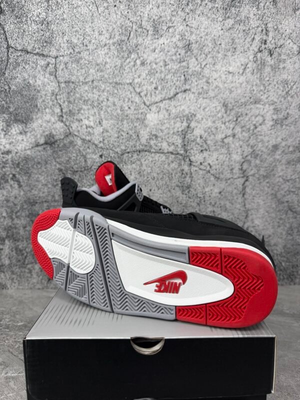 Jordan 4 Retro Bred