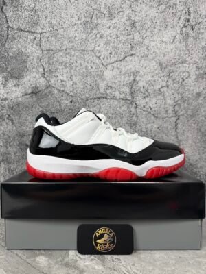 Jordan 11 Retro Low Concord Bred