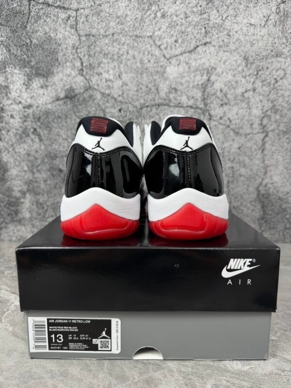 Jordan 11 Retro Low Concord Bred