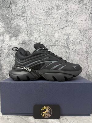 Dior B32