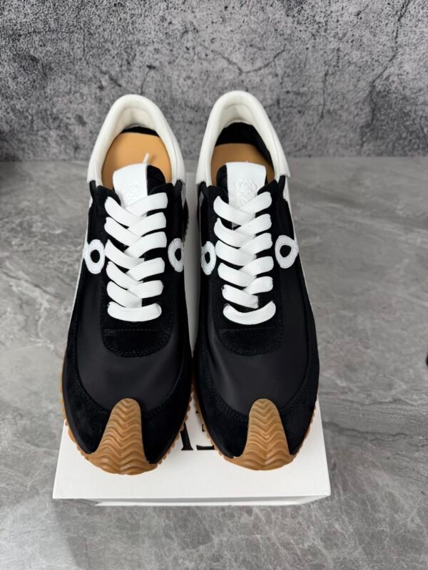 Loewe Flow Runner