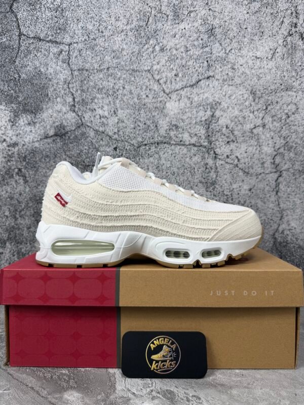 Nike Air Max 95 OG Levi's Light Orewood Brown