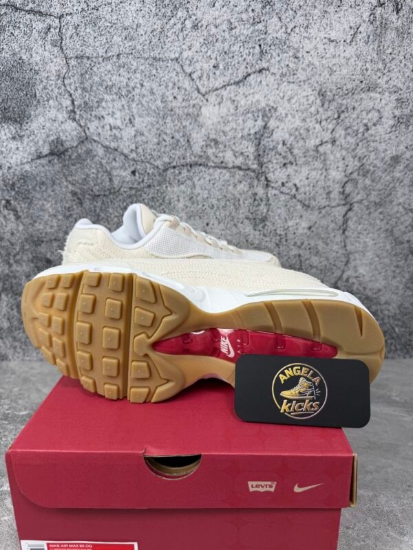 Nike Air Max 95 OG Levi's Light Orewood Brown