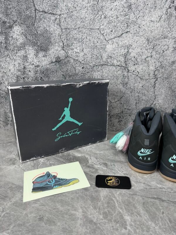 Jordan 5 Retro Aqua